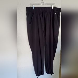Livi Active ankle tie pants